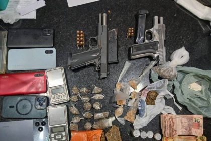 perseguicao-policial-termina-com-prisao-de-suspeitos-e-apreensao-de-materias