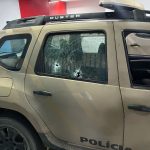 troca-de-tiros-com-suspeitos-termina-com-pm-ferido-e-viaturas-cravadas-de-balas