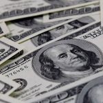 dolar-cai-para-r$-5,85-apos-trump-isentar-produtos-eletronicos