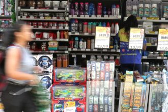 economia-brasileira-ficou-estagnada-em-fevereiro,-mostra-previa-da-fgv