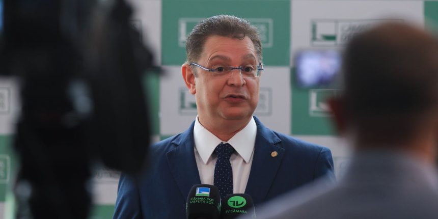 deputados-pedem-urgencia-para-votar-anistia-do-8-de-janeiro