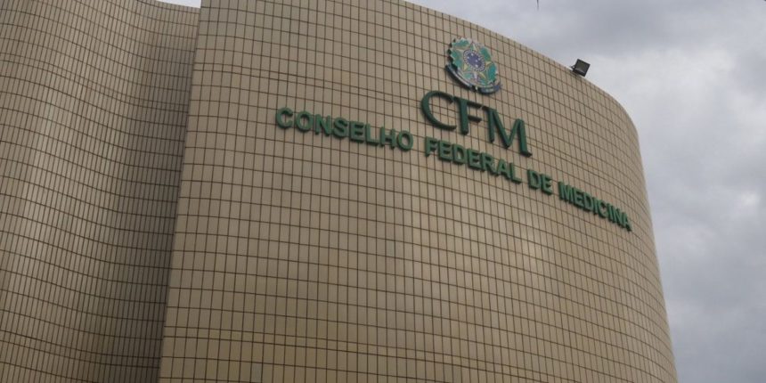 cfm-veta-terapia-hormonal-para-menor-de-18-anos-e-restringe-cirurgias