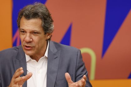 haddad-afirma-que-eua-sao-incoerentes-ao-tarifar-o-brasil