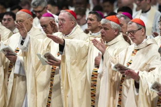 vaticano-inicia-periodo-da-semana-santa-com-papa-substituido-por-cardeais