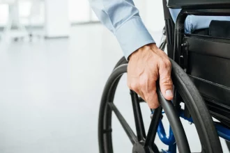 nem-metade-dos-hospitais-e-escolas-do-brasil-tem-rampa-para-cadeirantes