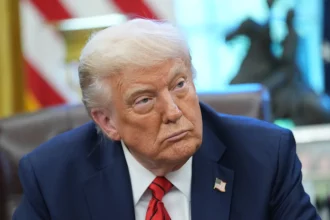 trump-sugere-saida-das-negociacoes-com-russia-e-ucrania-“muito-em-breve”