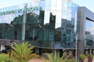 entidades-criticam-cfm-apos-veto-a-terapias-para-jovens-trans