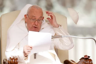 por-que-o-papa-francisco-criticou-exposicao-com-jesus-crucificado-em-aviao-militar