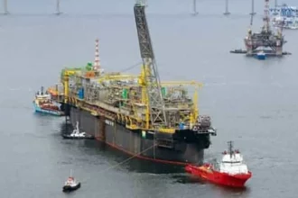 chega-a-14-numero-de-feridos-apos-incendio-em-plataforma-da-petrobras