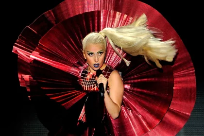 produtora-nega-que-show-de-lady-gaga-foi-cancelado-apos-troca-de-cartaz-no-rio