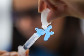 oms:-surtos-de-doencas-preveniveis-ameacam-progresso-na-vacinacao