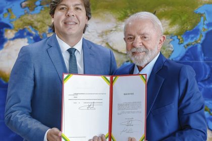 lula-empossa-novo-ministro-das-comunicacoes