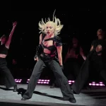 prefeitura-fara-varredura-nas-areias-de-copacabana-para-show-de-lady-gaga-no-rj