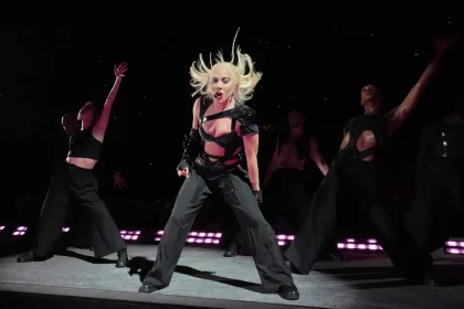 prefeitura-fara-varredura-nas-areias-de-copacabana-para-show-de-lady-gaga-no-rj