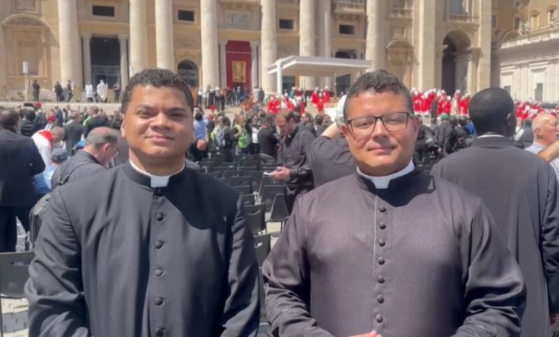 padres-da-diocese-de-teixeira-participam-da-missa-exequial-do-papa-francisco