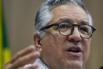 brasil-deve-chegar-a-635,7-mil-medicos-em-2025;-mulheres-sao-maioria