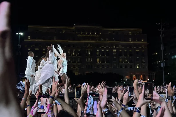 saida-do-show-de-lady-gaga-em-copacabana-teve-tumulto-e-superlotacao-no-metro