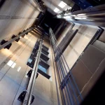 mulher-de-85-anos-morre-ao-cair-em-poco-de-elevador-em-casa-de-repouso-na-zona-leste-de-sp