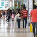 dia-das-maes:-80%-dos-moradores-de-favelas-pretendem-dar-presentes