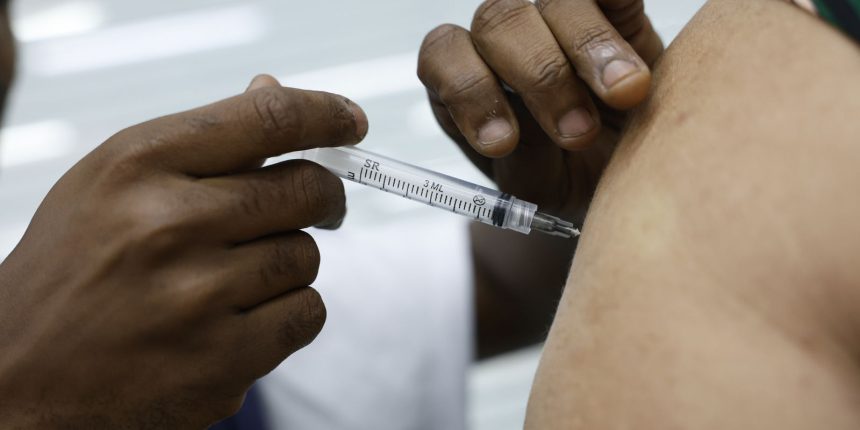 saude-realiza-dia-d-de-vacinacao-contra-a-gripe-neste-sabado