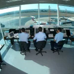 controladores-de-voo-recorrem-a-bicos-com-uber-e-aulas-para-complementar-renda