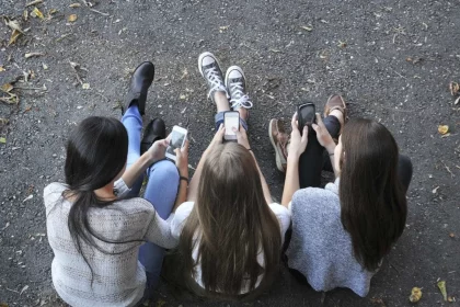 adolescentes-nao-tem-apoio-para-lidar-com-redes-sociais,-diz-pesquisa