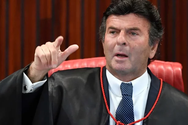 fux-pede-vista-e-interrompe-julgamento-no-stf-sobre-servico-funerario-de-sp