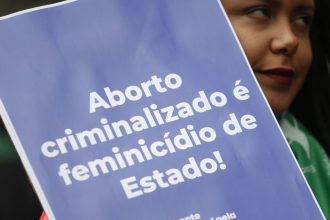meninas-maes-passam-de-14-mil-e-so-1,1%-tiveram-acesso-a-aborto-legal