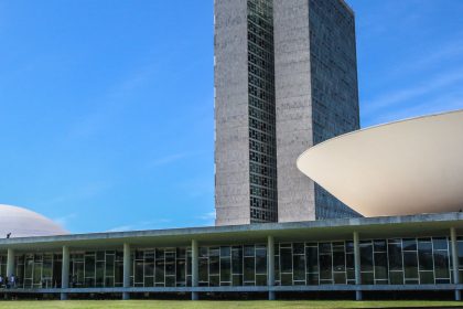 camara-aprova-reajuste-de-salario-para-servidores-do-executivo