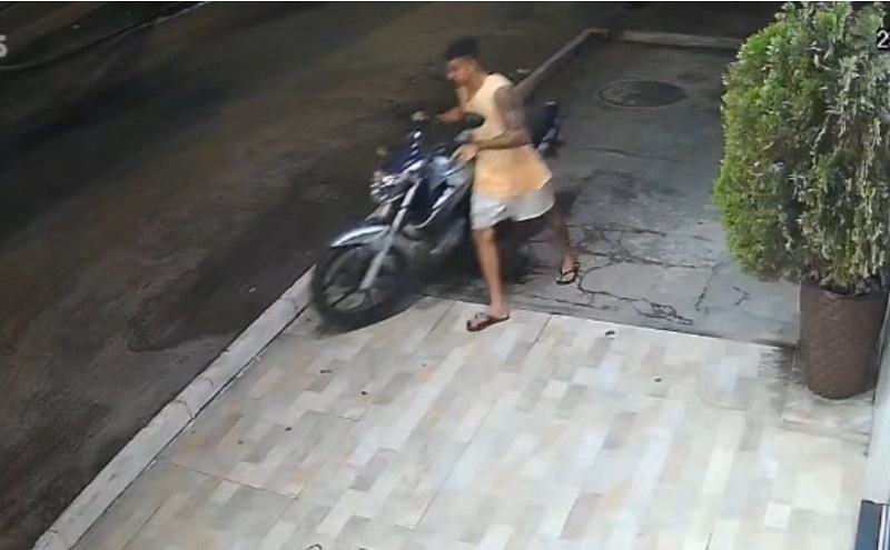 teixeira:-moto-furtada-e-recuperada-e-suspeito-preso-pela-guarda-municipal