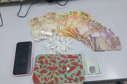 mulher-e-presa-com-substancia-analoga-a-cocaina-em-prado