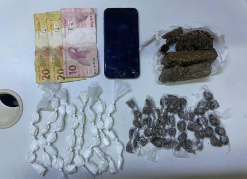 policia-apreende-drogas-em-eunapolis;-suspeito-foi-detido