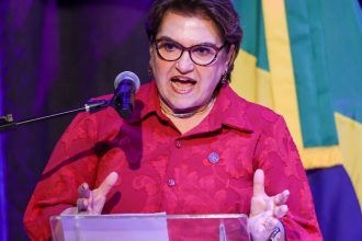 ministra-das-mulheres-toma-posse-e-repudia-desrespeito-a-marina-silva