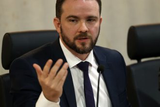 fazenda-diz-que-estudara-alternativas-para-aumento-do-iof