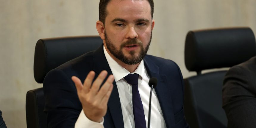 fazenda-diz-que-estudara-alternativas-para-aumento-do-iof