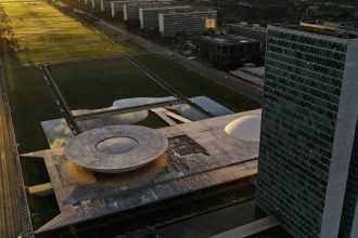 reajuste-para-servidores-do-governo-federal-e-aprovado-no-senado