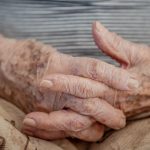 demencia-em-idosos-hospitalizados-nao-e-percebida-em-ate-50%-dos-casos