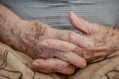 demencia-em-idosos-hospitalizados-nao-e-percebida-em-ate-50%-dos-casos