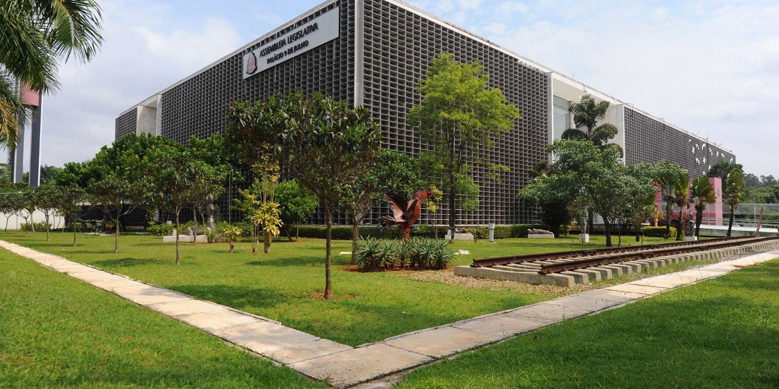 deputadas-estaduais-de-sao-paulo-protocolam-noticia-crime-por-ameacas