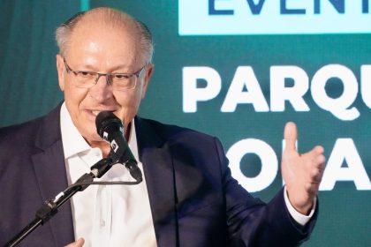 nova-tarifa-de-trump-sobre-o-aco-vai-encarecer-produto,-diz-alckmin