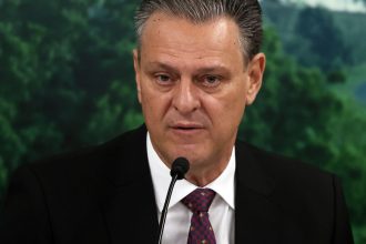 combate-a-gripe-aviaria-mostra-eficiencia-do-brasil,-diz-ministro