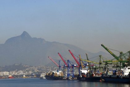 balanca-comercial-tem-superavit-mais-baixo-em-tres-anos