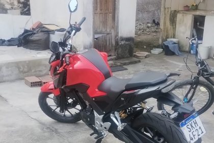 pm-age-rapido,-recupera-moto-furtada-e-apreende-suspeitos-em-nova-vicosa