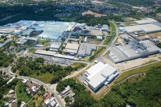 emprego-industrial-tem-primeira-queda-mensal-em-18-meses