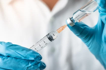 dia-da-imunizacao:-conheca-o-servico-dos-centros-de-vacinas-especiais