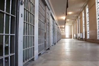 homem-que-agrediu-bebe-apos-confundi-la-com-boneca-reborn-em-bh-paga-fianca-e-e-solto