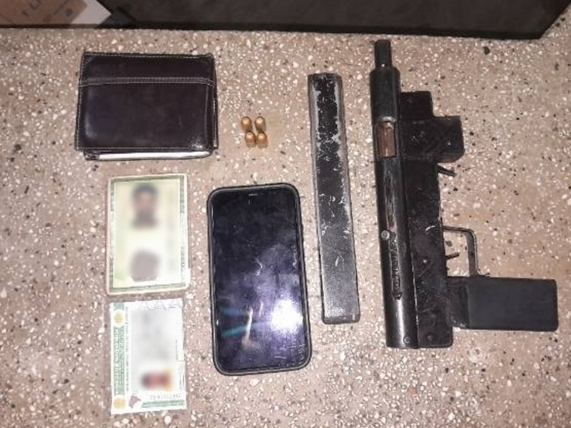 tiros-e-tentativa-de-fuga:-suspeito-e-preso-com-submetralhadora-em-prado