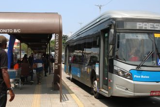 com-variacao-de-0,2%,-setor-de-servicos-cresce-pelo-terceiro-mes