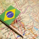 orgulho-de-ser-brasileiro-cai,-e-sentimento-de-pessimismo-segue-em-alta,-aponta-datafolha