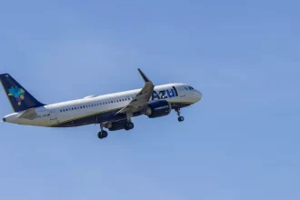 pela-3a-vez-na-semana,-voo-da-azul-tem-problema-no-ar-e-volta-a-recife